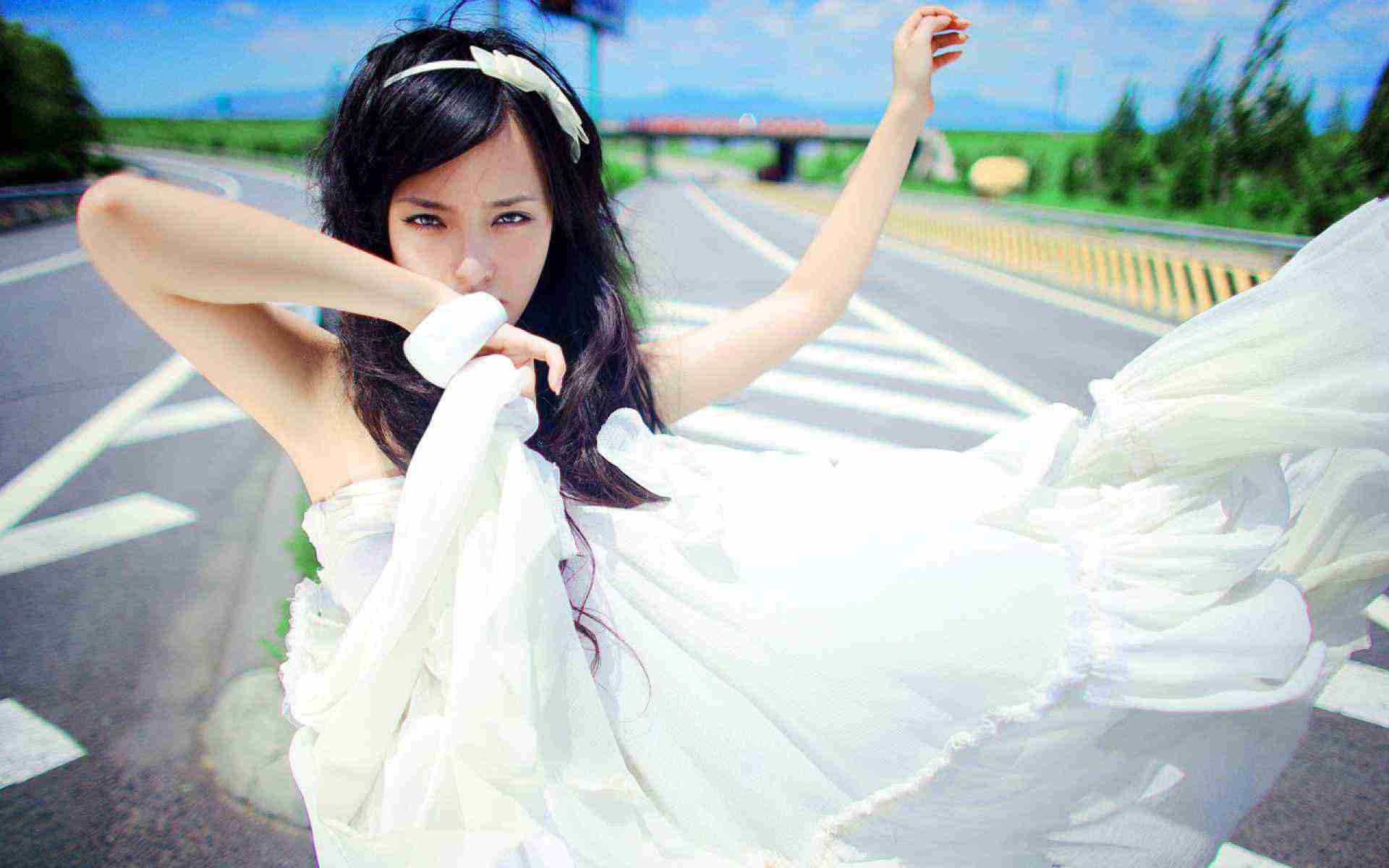 “老登買酒這個事情太好玩了，忍不住買點酒娛樂一下”，國盛通信分析師怒懟凌鵬引發大V熱議